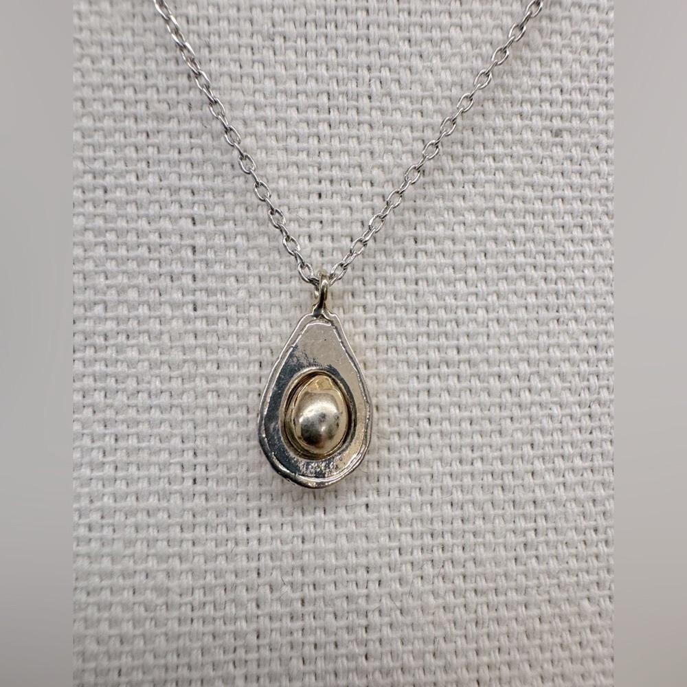 🥑 Estella Bartlett Avocado Silver tone Pendant Necklace – 17” + 2” Extender 🌿✨